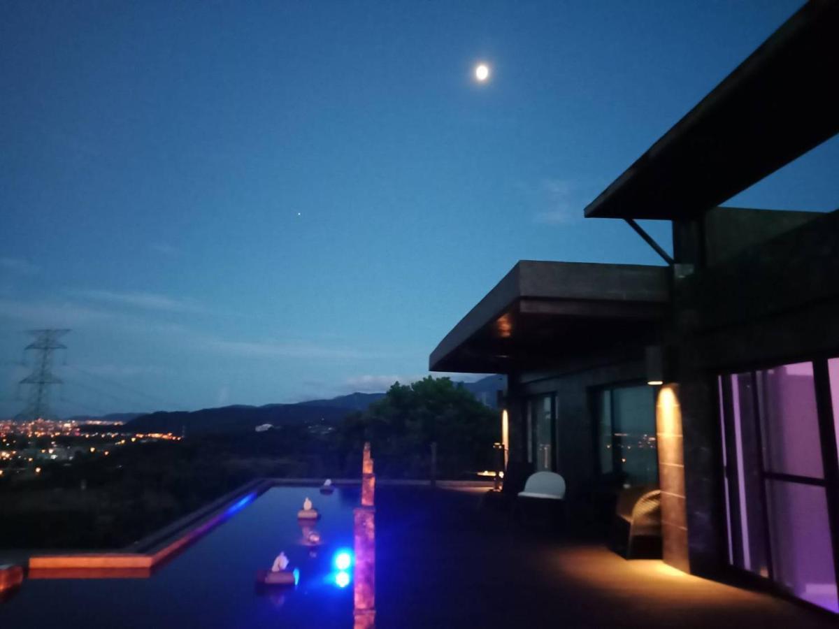 月光石-蘭陽夜景民宿 Dayin Buitenkant foto